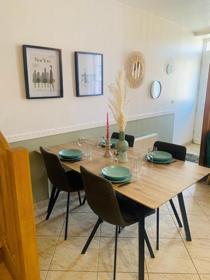 La Roseraie De L Arguenon, Appartement Charmant Centre Ville Jugon-les-Lacs Εξωτερικό φωτογραφία